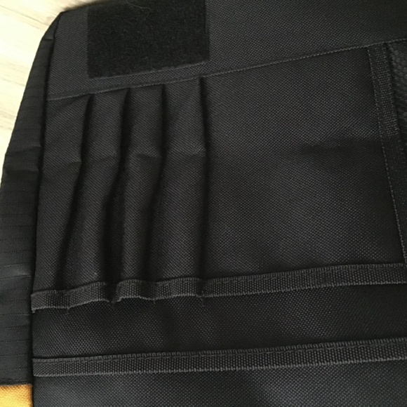 Black Yellow Bag - Picture 7 of 9